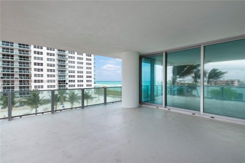 Condominio en venta en Miami Beach, Florida, 3 dormitorios, 198.16 m2 № 1861083 - foto 18