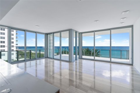Condominio en venta en Miami Beach, Florida, 3 dormitorios, 198.16 m2 № 1861083 - foto 3