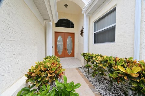 Casa en venta en Port St. Lucie, Florida, 2 dormitorios, 187.11 m2 № 2363552 - foto 9