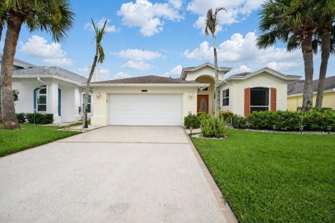 Casa en Port St. Lucie, Florida 2 dormitorios, 187.11 m2 № 2363552