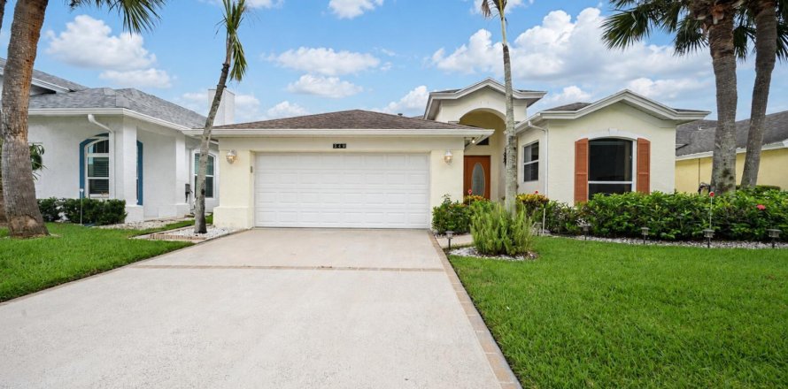 Casa en Port St. Lucie, Florida 2 dormitorios, 187.11 m2 № 2363552