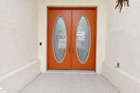 Casa en venta en Port St. Lucie, Florida, 2 dormitorios, 187.11 m2 № 2363552 - foto 10