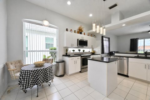 Casa en venta en Port St. Lucie, Florida, 2 dormitorios, 187.11 m2 № 2363552 - foto 22
