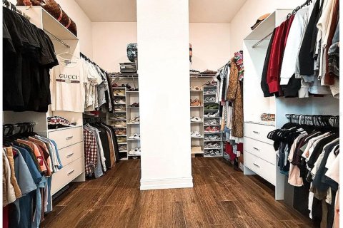 Купить виллу или дом в Ленд-о-Лейкс, Флорида 8 комнат, 337.14м2, № 2093295 - фото 23