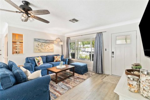 Casa en venta en Sarasota, Florida, 2 dormitorios, 120.4 m2 № 1875978 - foto 4