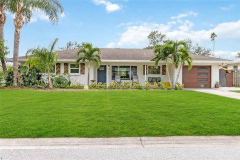 Casa en venta en Sarasota, Florida, 2 dormitorios, 120.4 m2 № 1875978 - foto 1
