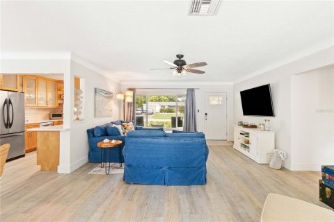 Casa en venta en Sarasota, Florida, 2 dormitorios, 120.4 m2 № 1875978 - foto 6