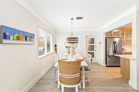 Casa en venta en Sarasota, Florida, 2 dormitorios, 120.4 m2 № 1875978 - foto 11
