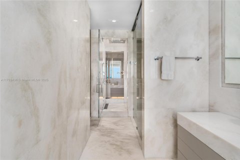 Condo in Sunny Isles Beach, Florida, 4 bedrooms  № 1707457 - photo 21