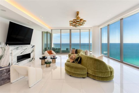 Condo in Sunny Isles Beach, Florida, 4 bedrooms  № 1707457 - photo 2