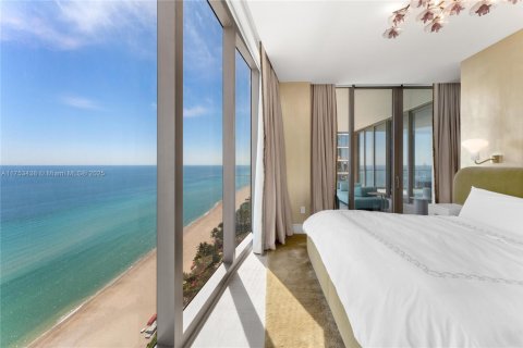 Condo in Sunny Isles Beach, Florida, 4 bedrooms  № 1707457 - photo 14