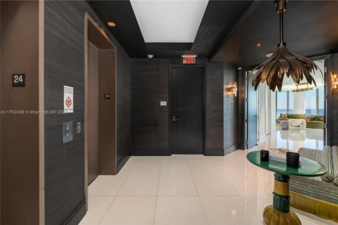 Condo in Sunny Isles Beach, Florida, 4 bedrooms  № 1707457 - photo 26