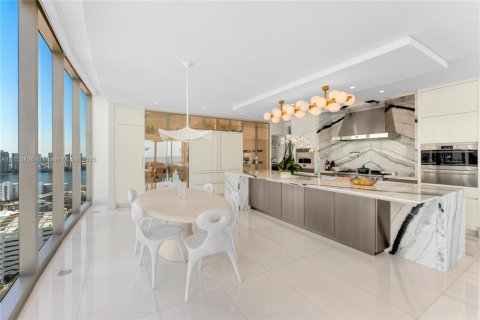 Condo in Sunny Isles Beach, Florida, 4 bedrooms  № 1707457 - photo 7