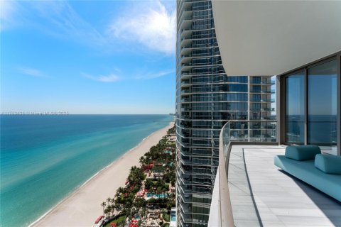Condo in Sunny Isles Beach, Florida, 4 bedrooms  № 1707457 - photo 29