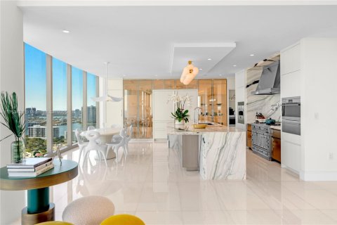 Condo in Sunny Isles Beach, Florida, 4 bedrooms  № 1707457 - photo 6