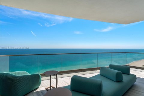 Condo in Sunny Isles Beach, Florida, 4 bedrooms  № 1707457 - photo 27