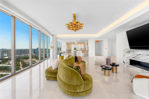 Condo in Sunny Isles Beach, Florida, 4 bedrooms  № 1707457 - photo 4