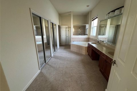 Casa en venta en Kissimmee, Florida, 4 dormitorios, 257.34 m2 № 1603213 - foto 28