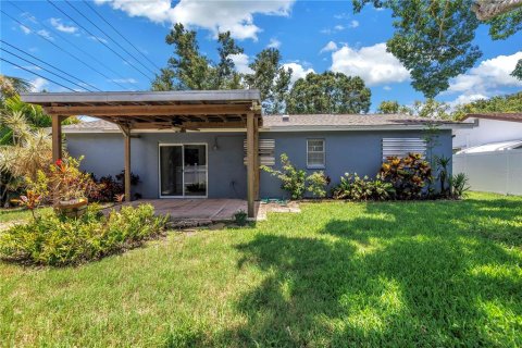 House in Seminole, Florida 3 bedrooms, 107.21 sq.m. № 1790068 - photo 23