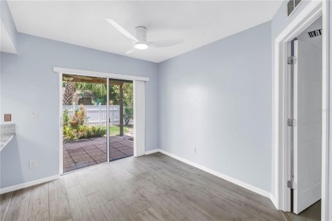 House in Seminole, Florida 3 bedrooms, 107.21 sq.m. № 1790068 - photo 12