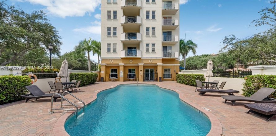 Condo in Miami, Florida, 2 bedrooms  № 2068113