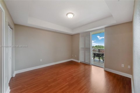 Condo in Miami, Florida, 2 bedrooms  № 2068113 - photo 20
