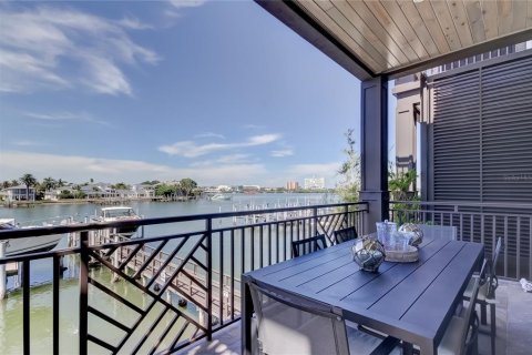 Adosado en venta en Clearwater, Florida, 3 dormitorios, 236.99 m2 № 2351690 - foto 21