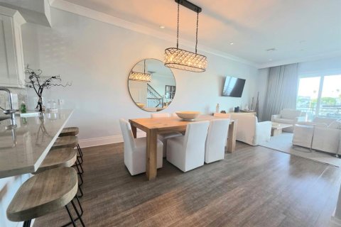 Adosado en venta en Clearwater, Florida, 3 dormitorios, 236.99 m2 № 2351690 - foto 4