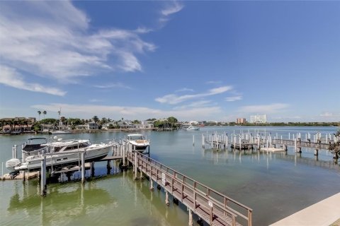 Adosado en venta en Clearwater, Florida, 3 dormitorios, 236.99 m2 № 2351690 - foto 22
