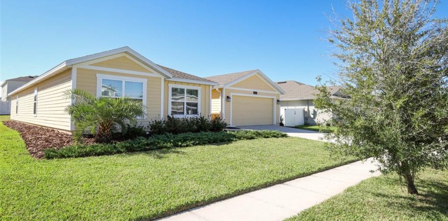 Villa ou maison à Mount Dora, Floride 5 chambres, 241.45 m2 № 2405567