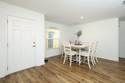 Villa ou maison à vendre à Mount Dora, Floride: 5 chambres, 241.45 m2 № 2405567 - photo 3