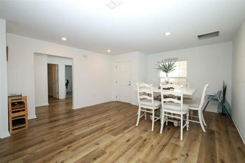 Villa ou maison à vendre à Mount Dora, Floride: 5 chambres, 241.45 m2 № 2405567 - photo 14