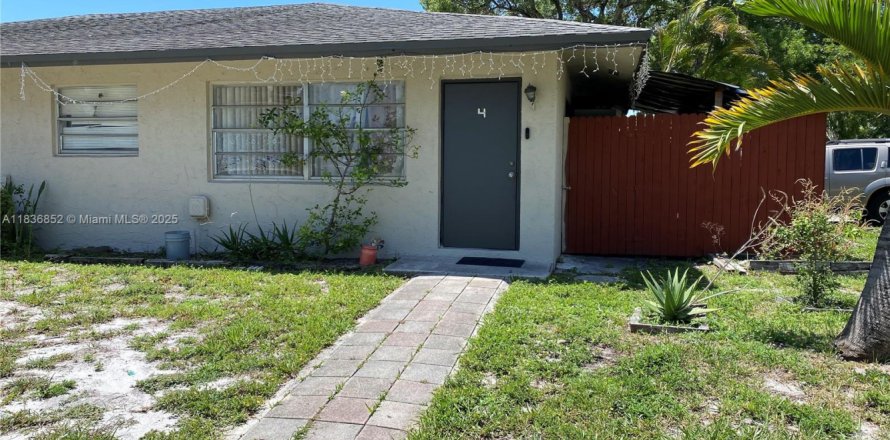 Villa ou maison à Pompano Beach, Floride 2 chambres, 88.26 m2 № 1820417