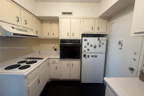 Condominio en venta en Hollywood, Florida, 2 dormitorios, 102.19 m2 № 1999921 - foto 17