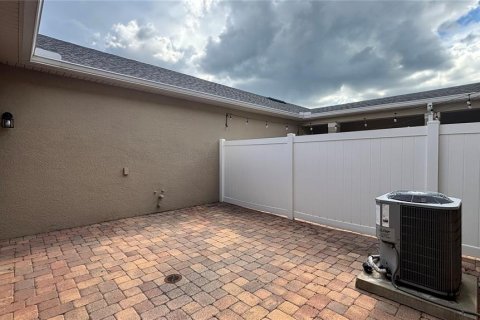 Townhouse in Windermere, Florida 3 bedrooms, 143.07 sq.m. № 1918175 - photo 24