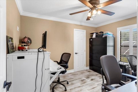 House in Altamonte Springs, Florida 5 bedrooms, 323.49 sq.m. № 2101091 - photo 24