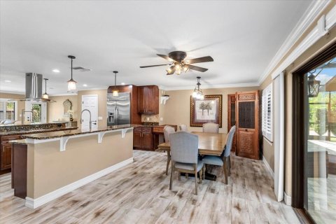 House in Altamonte Springs, Florida 5 bedrooms, 323.49 sq.m. № 2101091 - photo 27