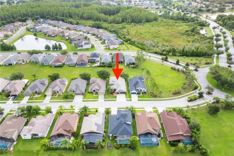 House in Wesley Chapel, Florida 4 bedrooms, 274.43 sq.m. № 1816992 - photo 8