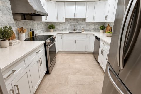 Touwnhouse à louer à Miami, Floride: 2 chambres, 120.77 m2 № 2424600 - photo 6