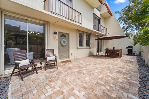 Touwnhouse à louer à Miami, Floride: 2 chambres, 120.77 m2 № 2424600 - photo 15