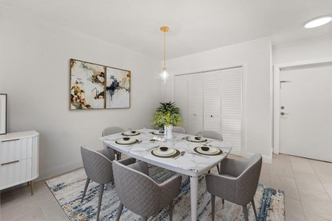 Touwnhouse à louer à Miami, Floride: 2 chambres, 120.77 m2 № 2424600 - photo 5