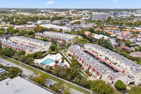 Touwnhouse à louer à Miami, Floride: 2 chambres, 120.77 m2 № 2424600 - photo 21