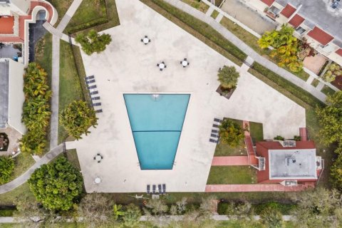 Touwnhouse à louer à Miami, Floride: 2 chambres, 120.77 m2 № 2424600 - photo 17