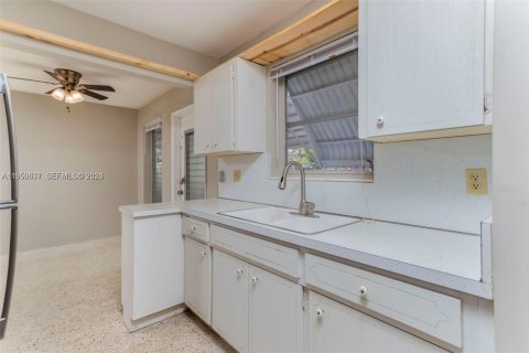 Снять в аренду кондоминиум в Холливуд, Флорида 1 спальня, 55м2, № 2008290 - фото 10