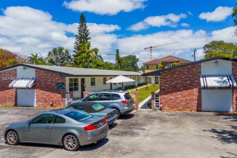 Кондоминиум с 1 спальней в Холливуд, Флорида № 2008290