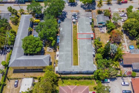 Снять в аренду кондоминиум в Холливуд, Флорида 1 спальня, 55м2, № 2008290 - фото 20