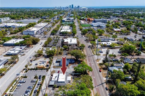 Commercial property in Saint Petersburg, Florida 338.26 sq.m. № 2092562