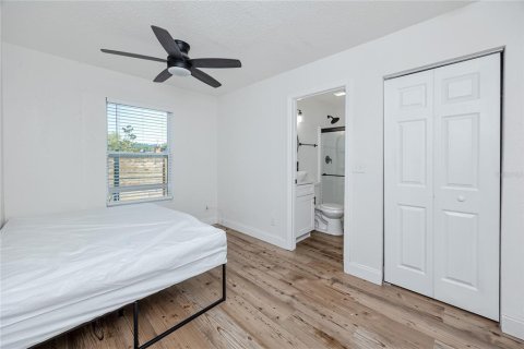 Commercial property in Saint Petersburg, Florida 338.26 sq.m. № 2092562 - photo 9