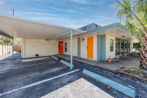 Commercial property in Saint Petersburg, Florida 338.26 sq.m. № 2092562 - photo 22