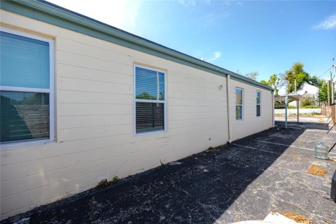 Commercial property in Saint Petersburg, Florida 338.26 sq.m. № 2092562 - photo 15